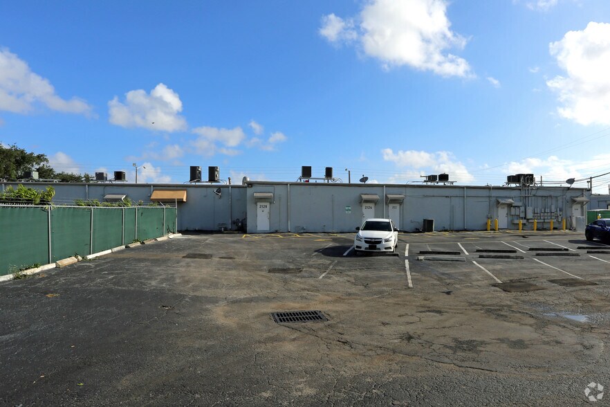 More Photos Of 2118-2138 Okeechobee Blvd, West Palm Beach Unknown For Lease