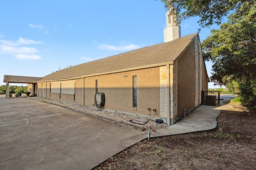 More Photos Of 2111 Skyline Dr, Mesquite Religious Facility For Sale