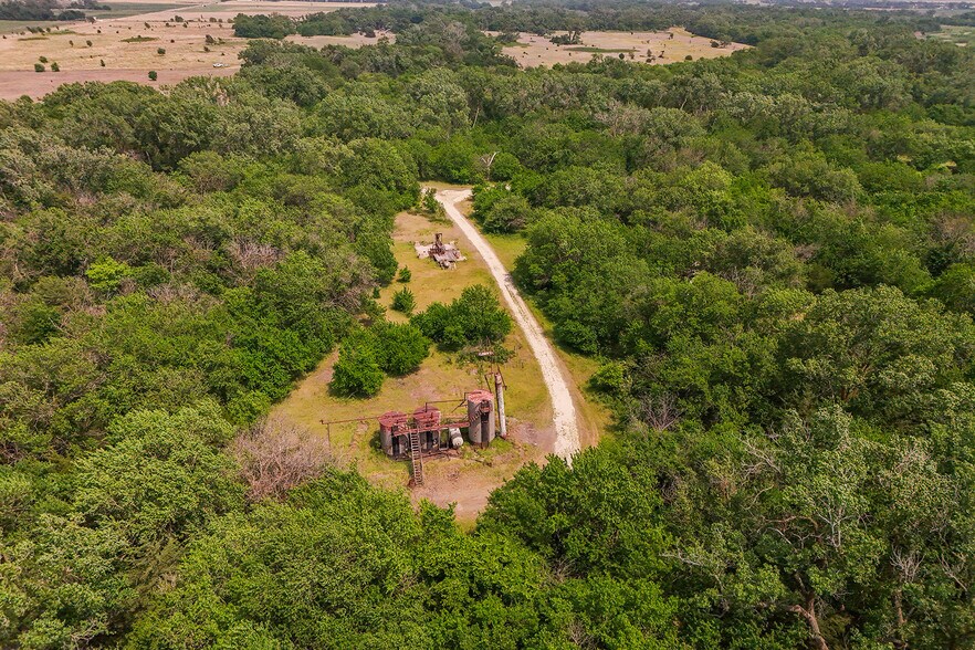 More Photos Of 9111 Long View Road, Burrton Land For Sale