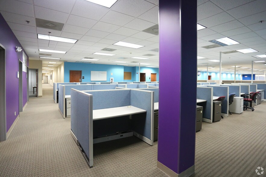 More Photos Of 2070 Little Hills Expy, Saint Charles Office For Sale