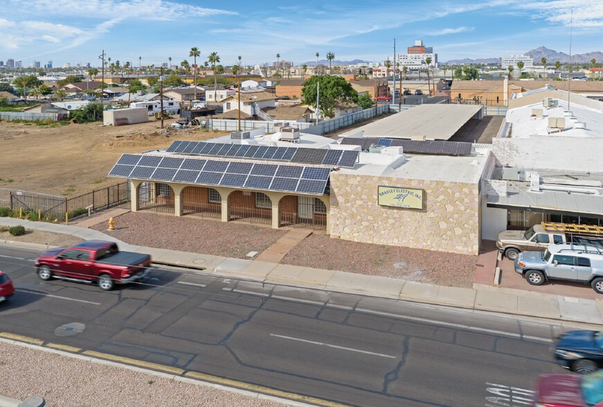 More Photos Of 2605 E Adams St, Phoenix Showroom For Sale