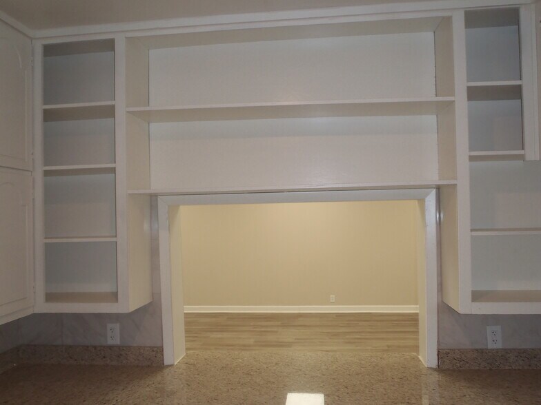 More Photos Of 2025 McLarty Dr, Newport Office For Sale