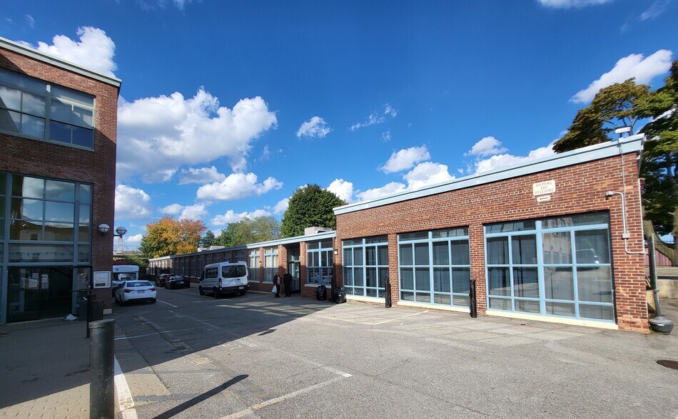 More Photos Of 20 Linden St, Allston Office For Lease