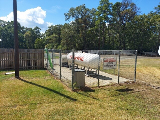 More Photos Of 18698 FM 1751, Bronson Freestanding For Sale