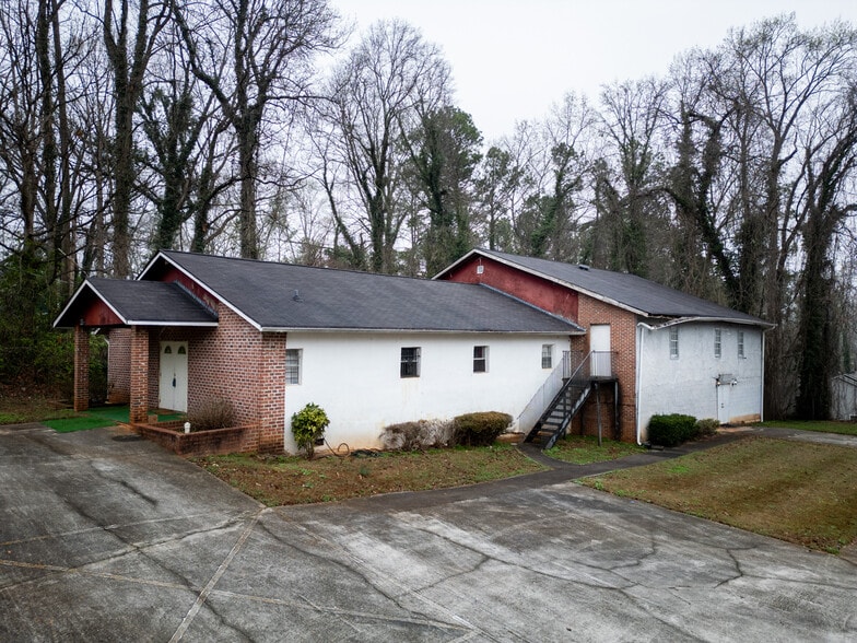 More Photos Of 2766 White Oak Dr, Decatur Religious Facility For Sale