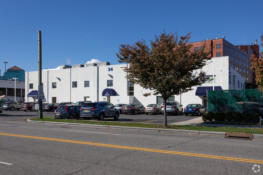 Primary Photo Of 34 Marconi St, Bronx Medical For Lease