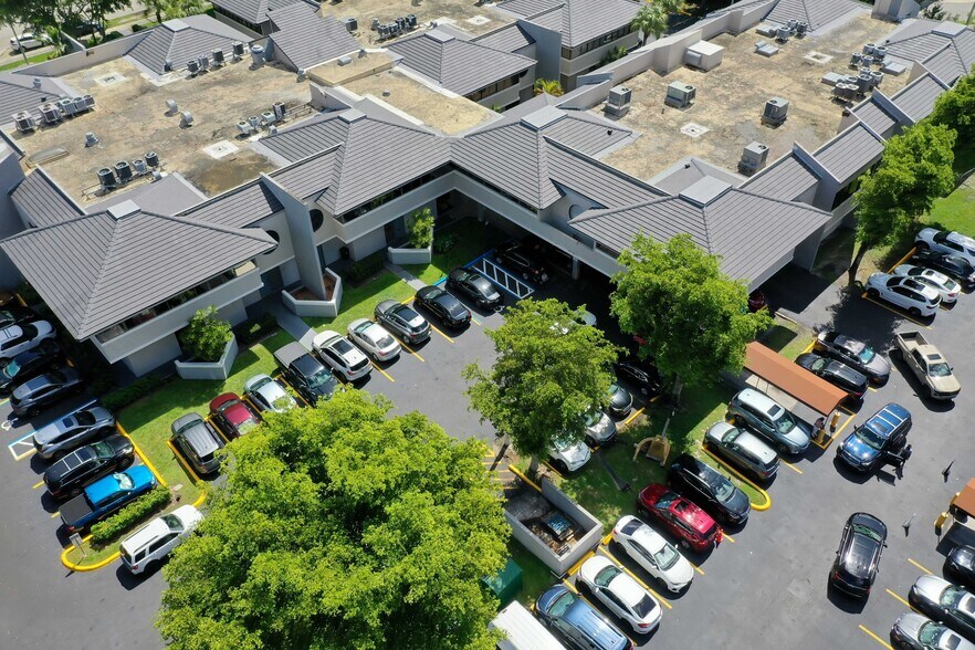 More Photos Of 7000 SW 97th Ave, Miami Medical For Sale
