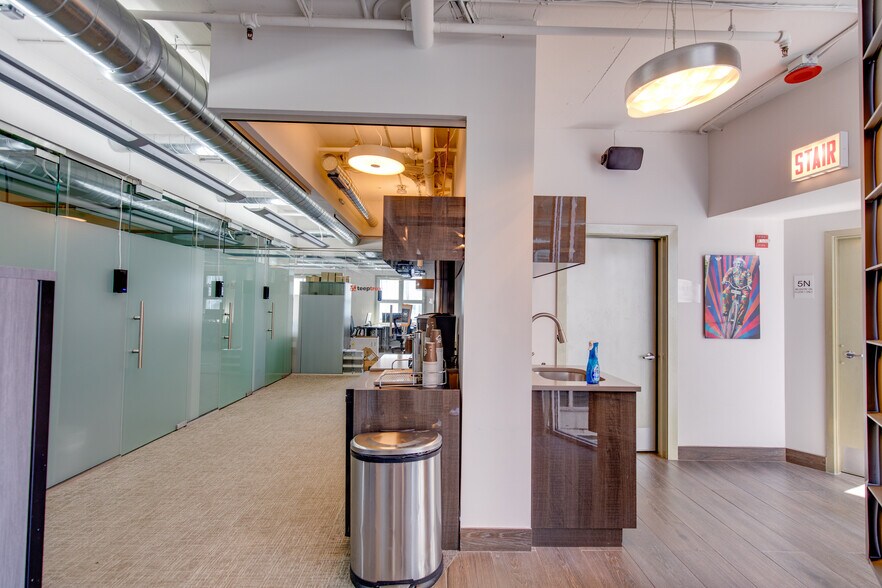 More Photos Of 116 W Hubbard St, Chicago Office For Lease