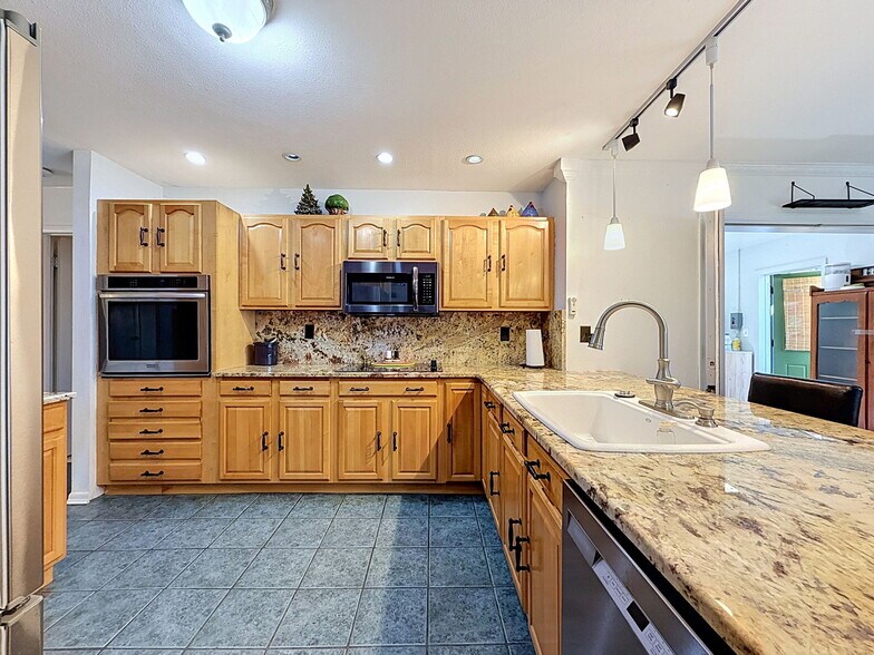 More Photos Of 7813 Leo Kidd Ave, Port Richey Flex For Sale