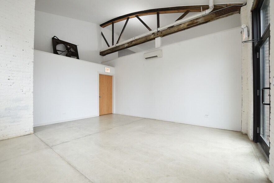 More Photos Of 3801 W Fullerton Ave, Chicago Storefront Retail Office For Lease