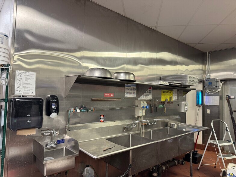 More Photos Of 83-85 Plaistow Rd, Haverhill Storefront For Lease
