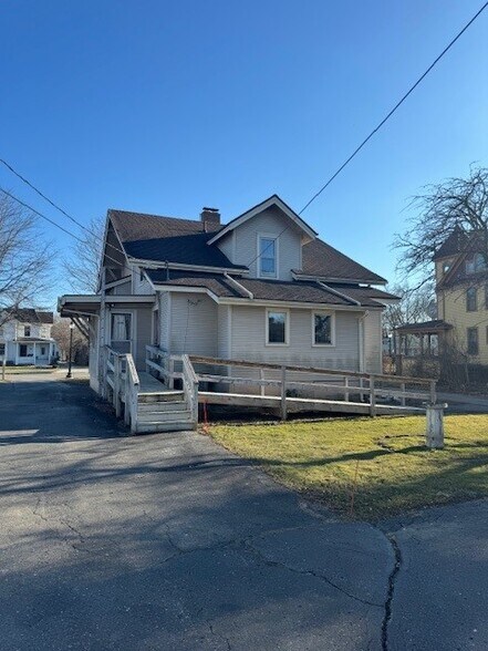 More Photos Of 213 E Michigan Ave, Saline Office Residential For Sale