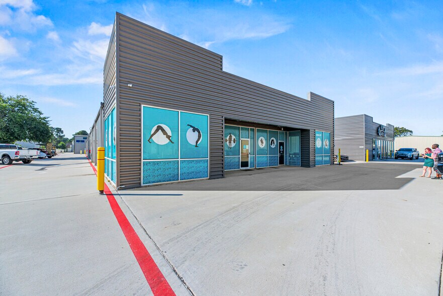 More Photos Of 11703-11711 Spring Cypress Rd, Tomball Unknown For Lease