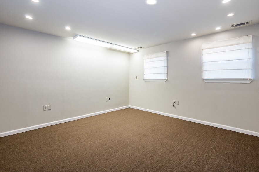 More Photos Of 894 Robert Blvd, Slidell Medical For Lease