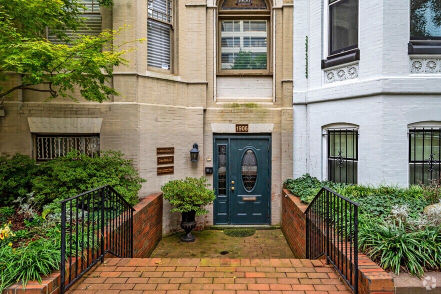 More Photos Of 1906 Sunderland Pl NW, Washington Office Residential For Sale