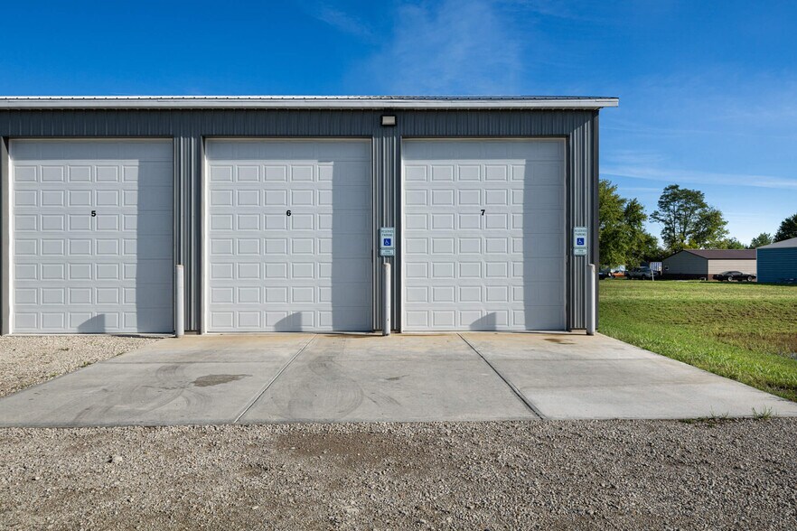 More Photos Of 6404 Trenton Franklin Rd, Middletown Self Storage For Sale