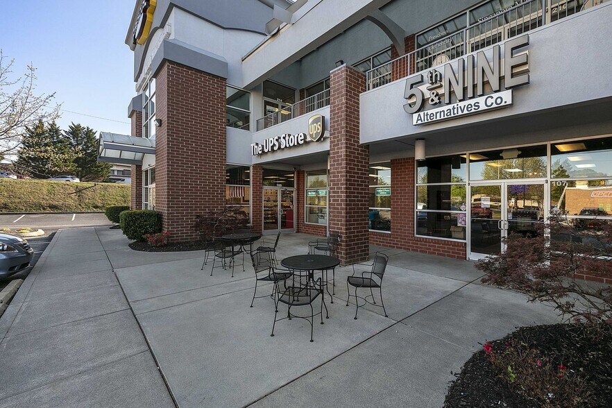 More Photos Of 1143 Oak Ridge Tpke, Oak Ridge Restaurant For Sale