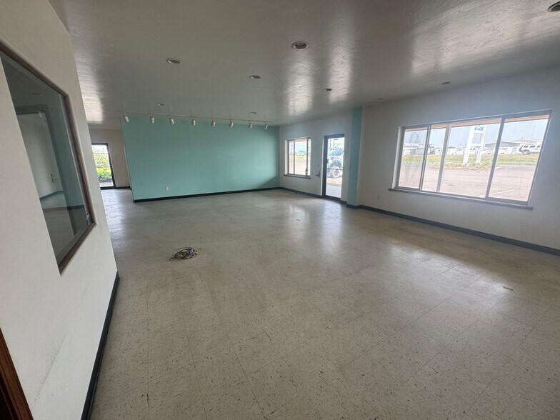 More Photos Of 3050 US Highway 93 S, Kalispell Industrial For Lease