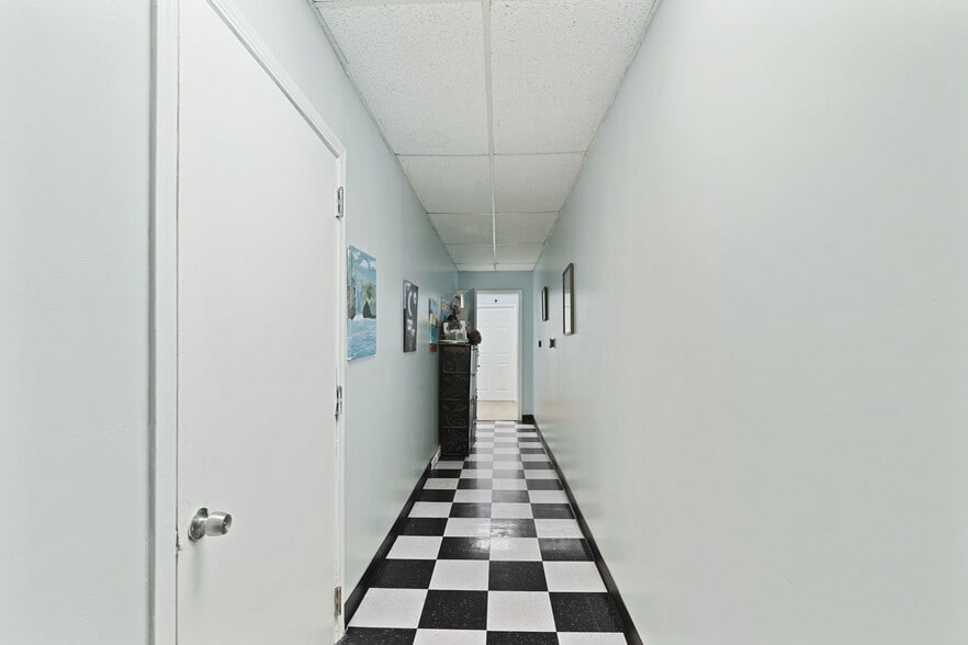 More Photos Of 304 W Harding Way, Stockton Office For Sale