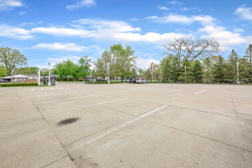 More Photos Of 4860 E 13 Mile Rd, Warren Lodge Meeting Hall For Sale