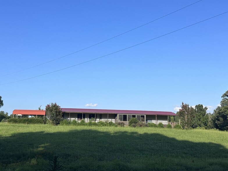 More Photos Of 2096 FM 21, Pittsburg Warehouse For Sale