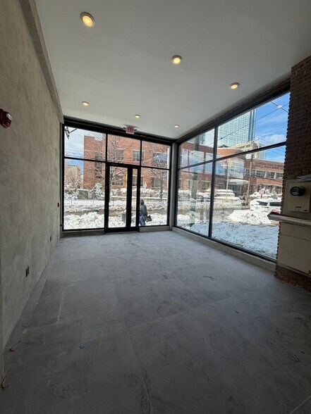 More Photos Of 364 Summit Ave, Jersey City Storefront For Lease