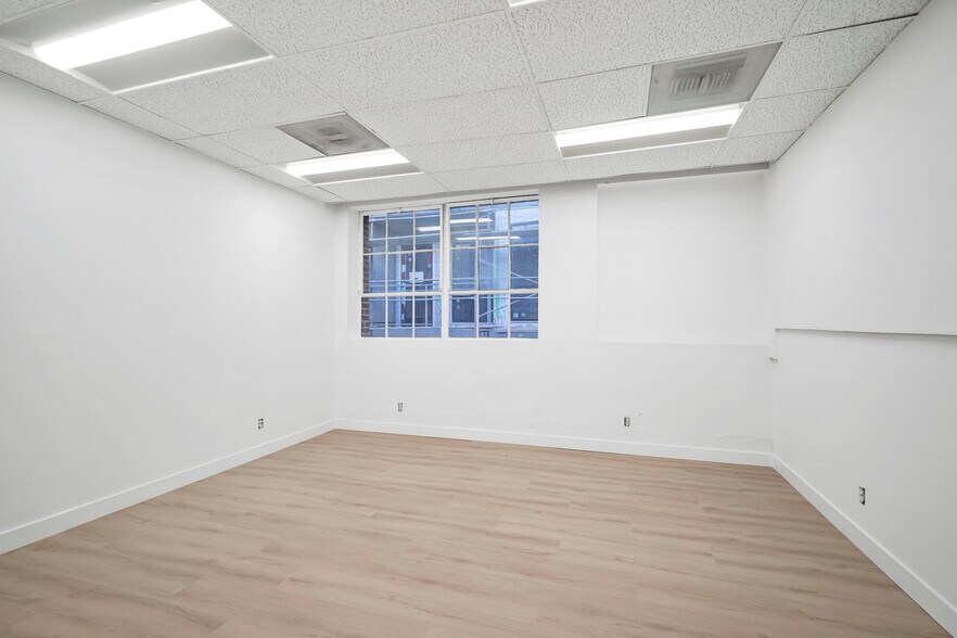 More Photos Of 3006 Wilshire Blvd, Los Angeles Storefront Retail Office For Lease