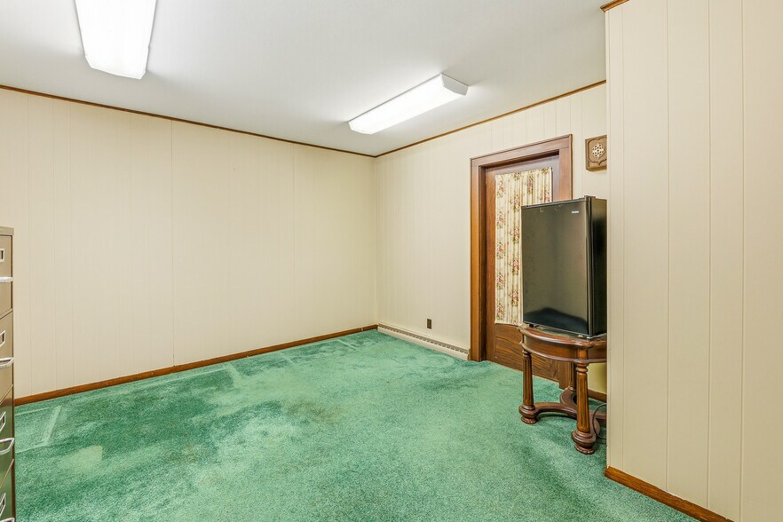 More Photos Of 181 S Main St, Markesan Office Residential For Sale