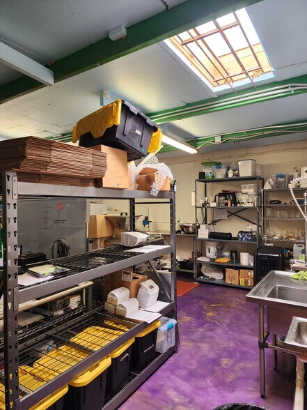 More Photos Of 3109 Los Arboles Ave NE, Albuquerque Warehouse For Sale