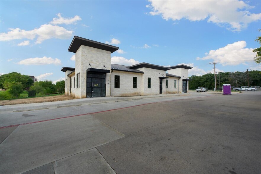 More Photos Of 420 N Kimball Ave, Southlake Medical For Lease