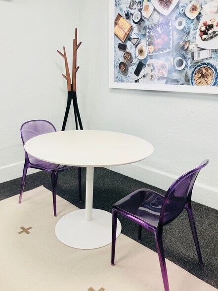 More Photos Of 19 W Putnam Ave, Greenwich Office For Lease