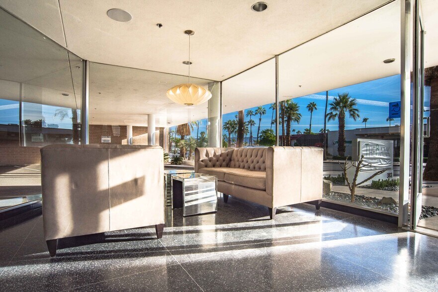 More Photos Of 383 S Palm Canyon Dr, Palm Springs Storefront Retail Office For Lease