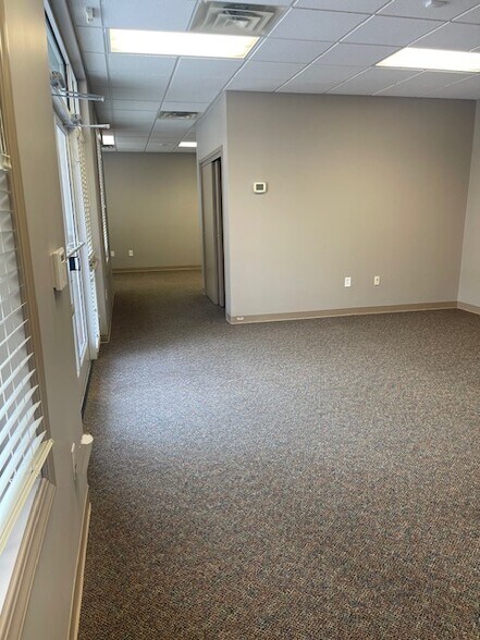 More Photos Of 1710 E Arlington Blvd, Greenville Office For Sale