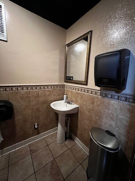 More Photos Of 413 Kerens Ave, Elkins General Retail For Sale