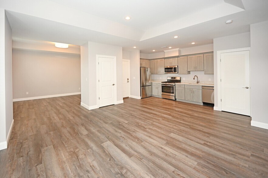 More Photos Of 180-184 Godwin Ave, Midland Park General Retail For Sale