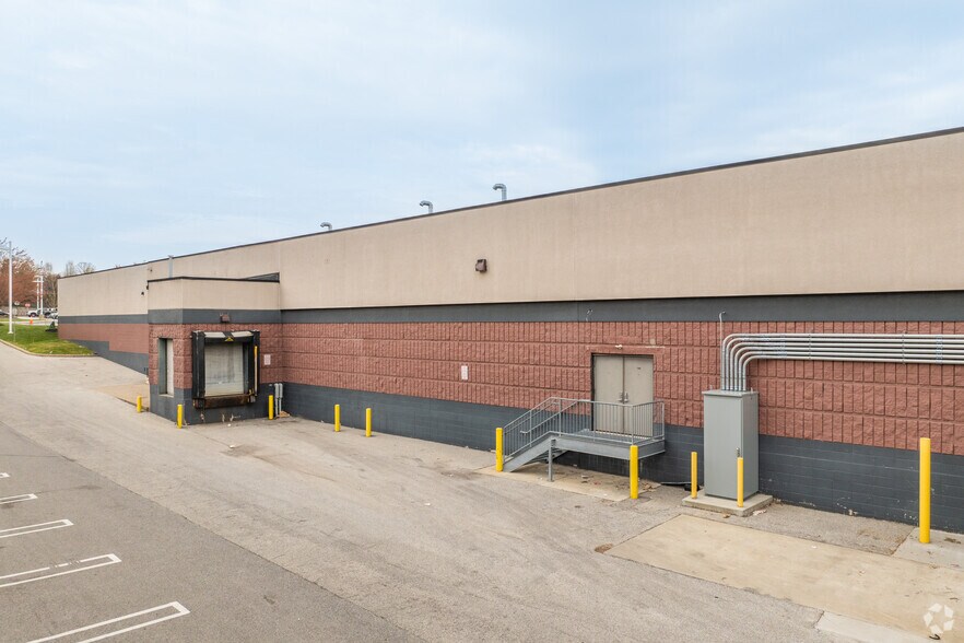 More Photos Of 125 W Dekalb Pike, King Of Prussia Freestanding For Lease