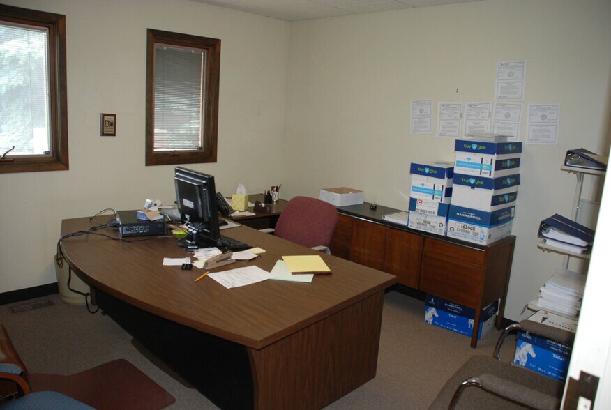More Photos Of 1605 Perrysburg Holland Rd., Maumee Office For Sale