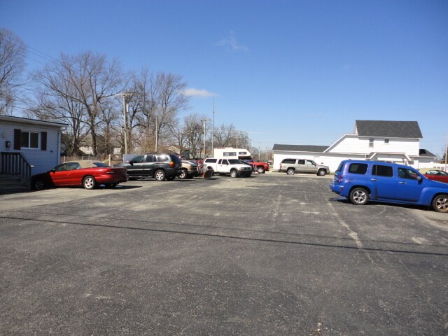 More Photos Of 2821 S Madison St, Muncie General Retail For Lease