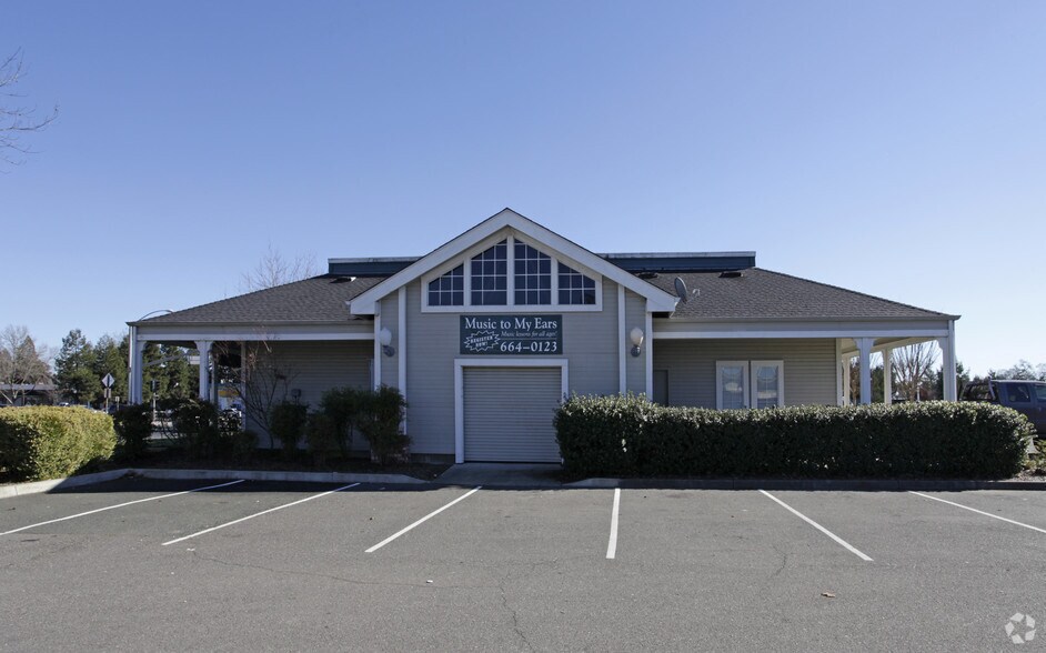 More Photos Of 8500 Gravenstein Hwy, Cotati Freestanding For Sale