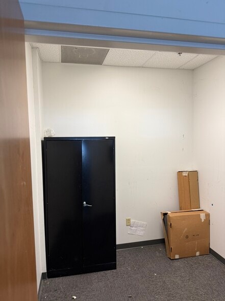 More Photos Of 4200 Church St, Sanford Warehouse For Lease