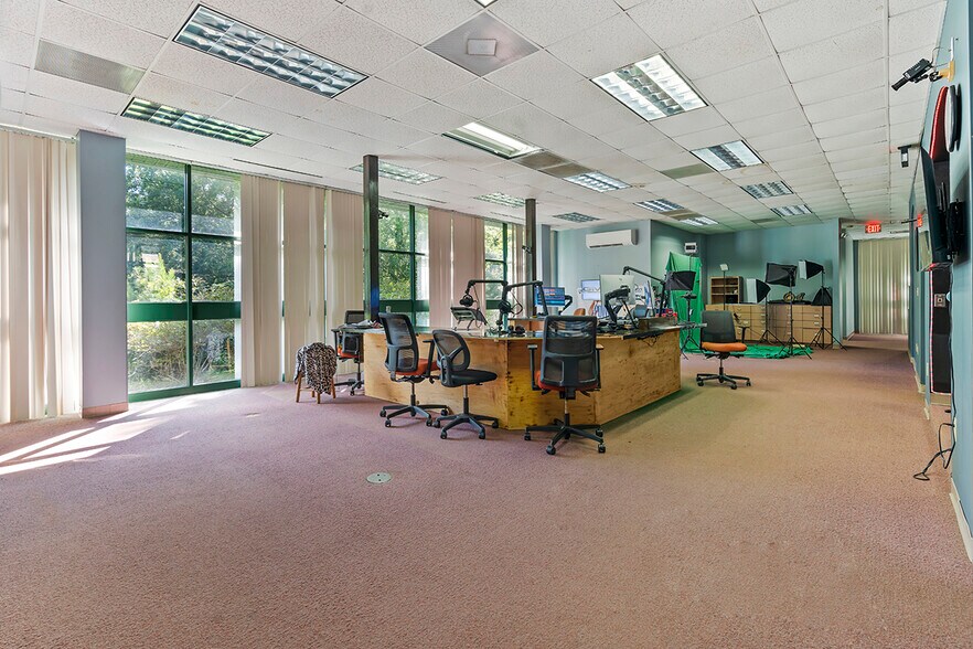 More Photos Of 353 Highway 28 Byp, Abbeville Office Residential For Sale