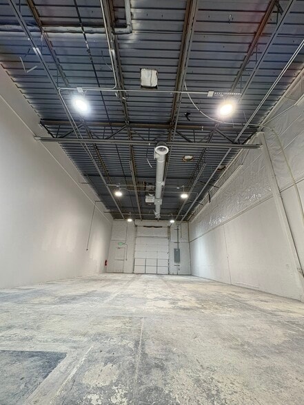 More Photos Of 5475 Peoria St, Denver Light Manufacturing For Sale