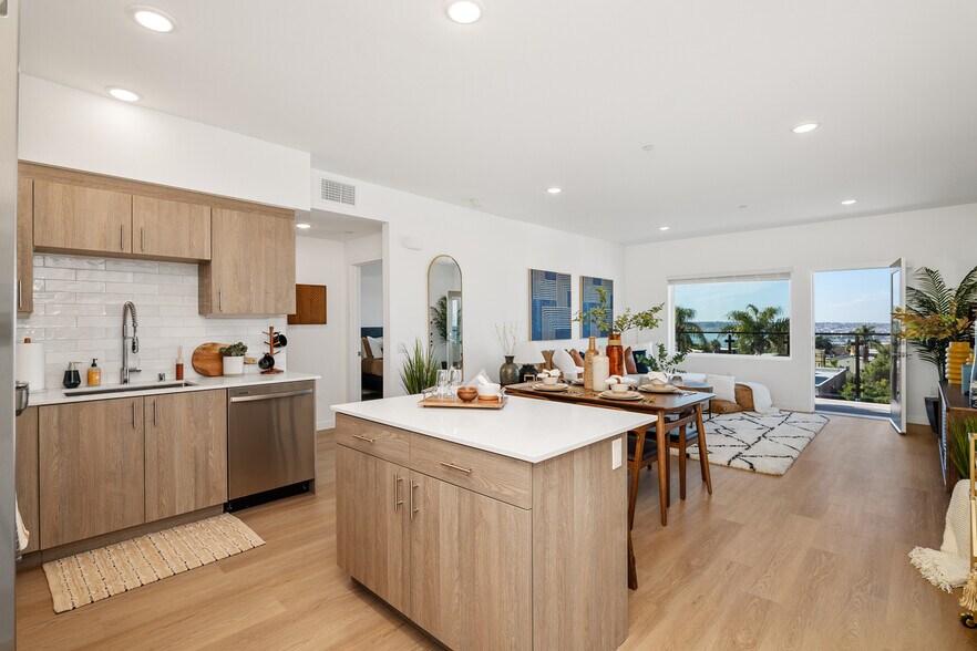More Photos Of 2426 4th Ave, San Diego Apartments For Lease
