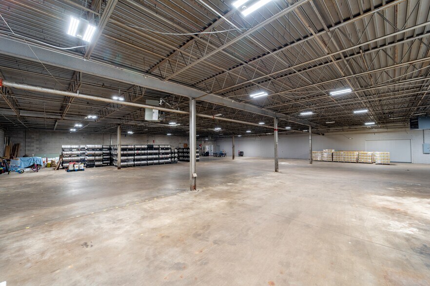 More Photos Of 255 E 167th St, Harvey Distribution For Lease