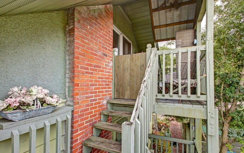 More Photos Of 211 S US Highway 17, East Palatka Apartments For Sale