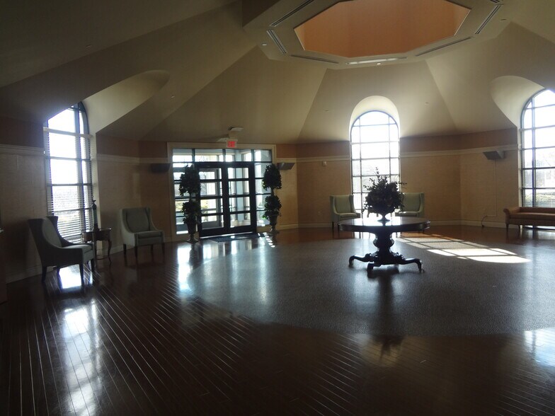 More Photos Of 5533 Chappell Crossing Blvd, West Chester Restaurant For Sale