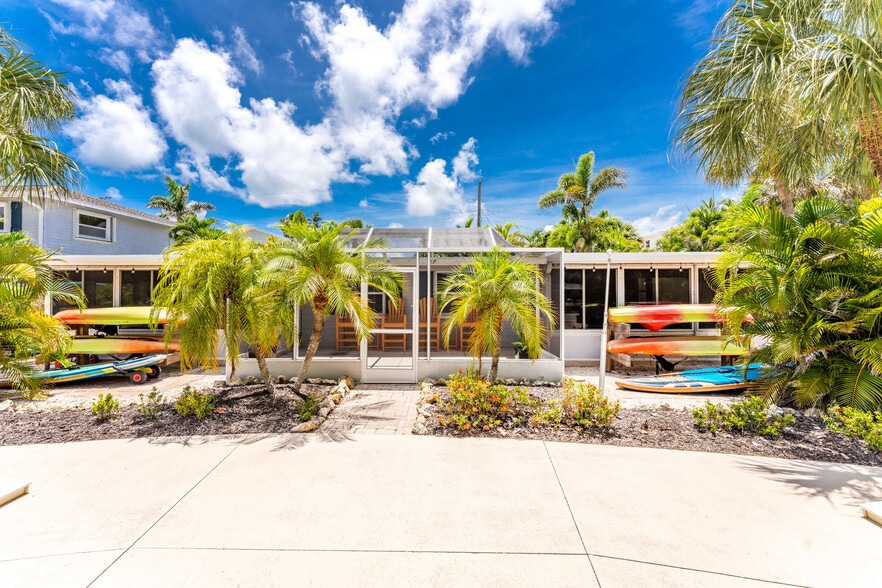 More Photos Of 1130 Gulf Blvd, Englewood Apartments For Sale