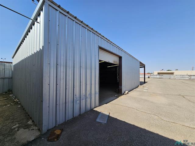 More Photos Of 107 S 14th St, Artesia Showroom For Sale