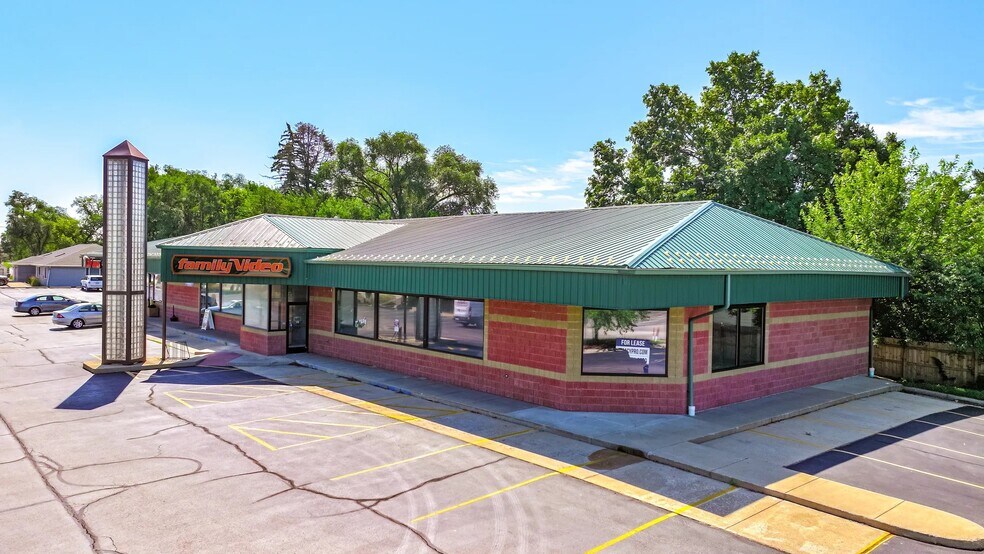 More Photos Of 1005-1007 W Galena Ave, Freeport Freestanding For Lease