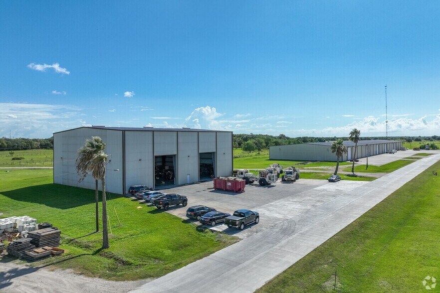 More Photos Of 103 Industrial Park Blvd, Hitchcock Warehouse For Lease
